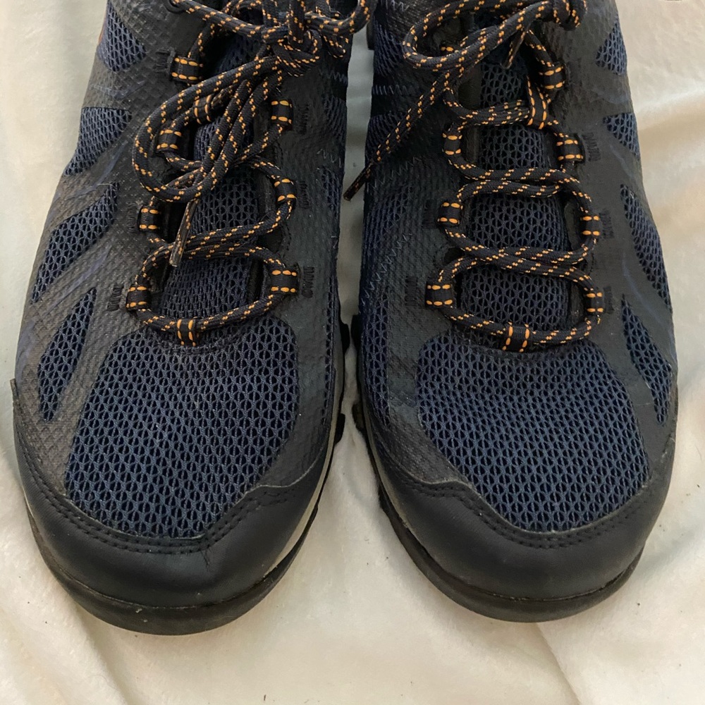 GUC Columbia men’s sneakers